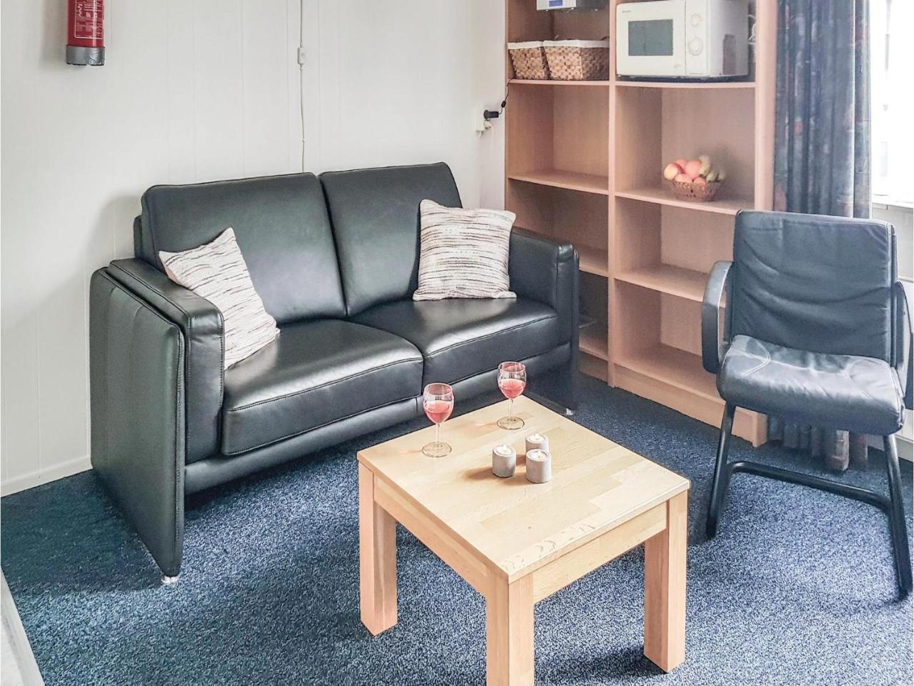 Nice Apartment In Hippolytushoef With Wifi Eksteriør bilde